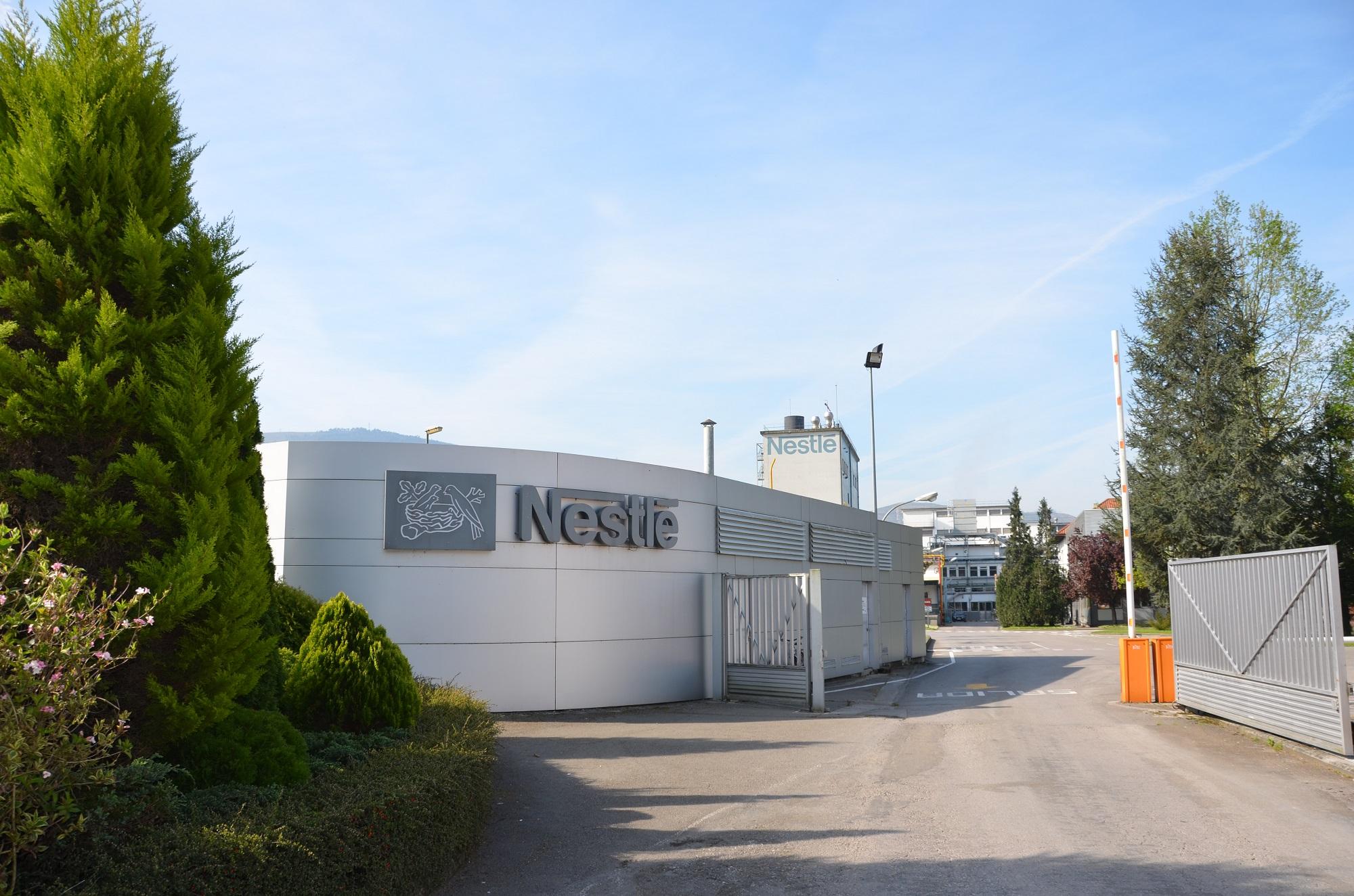 0921 Fábrica de Nestlé en La Penilla de Cayón Cantabria